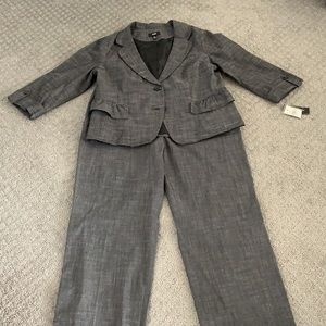 AGN Woman Suit